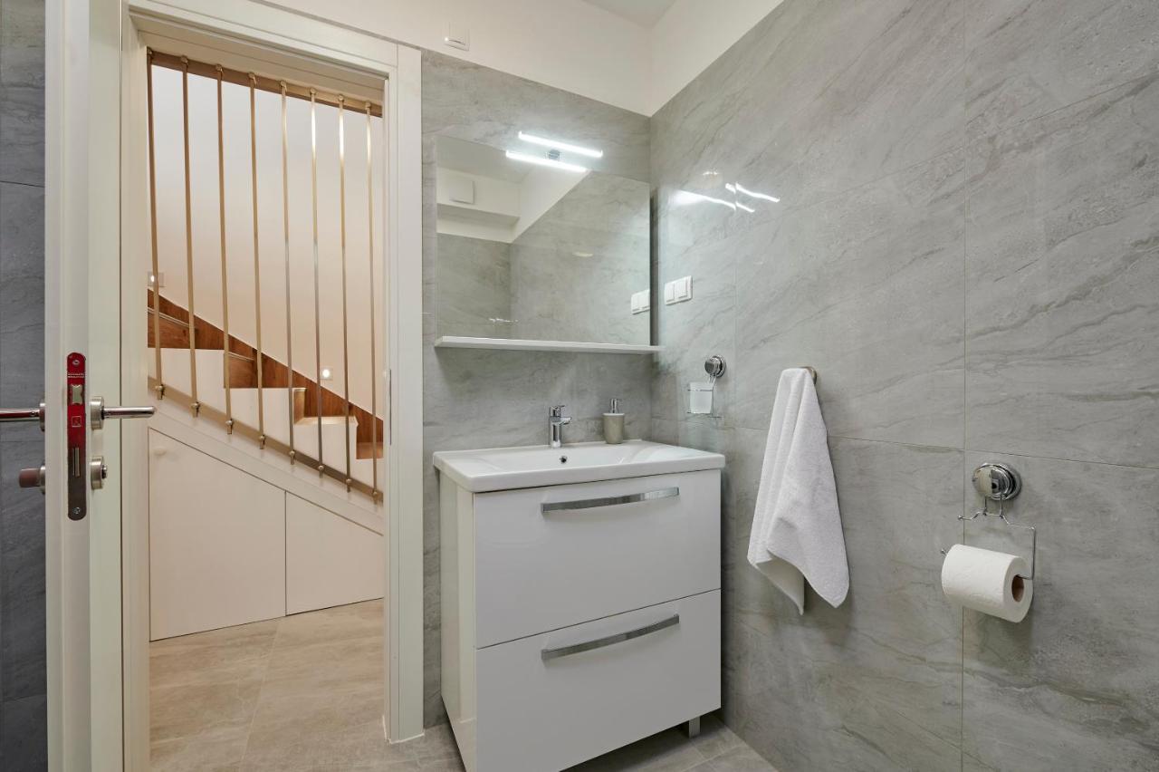 Apartment Gaby 3 Trogir Buitenkant foto
